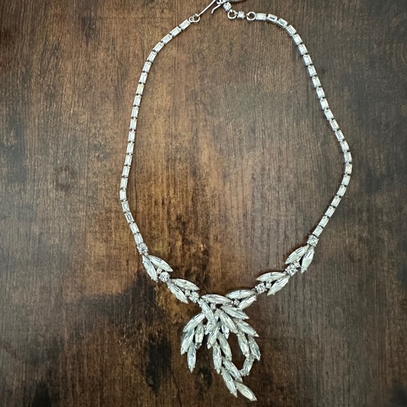 Weiss Jewelry - Weiss Rhinestone Vintage Necklace